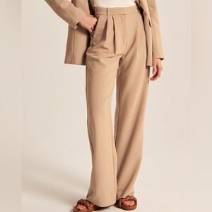 Abercrombie & Fitch Sloane Tailored Pant - Tan NEW WITH TAG